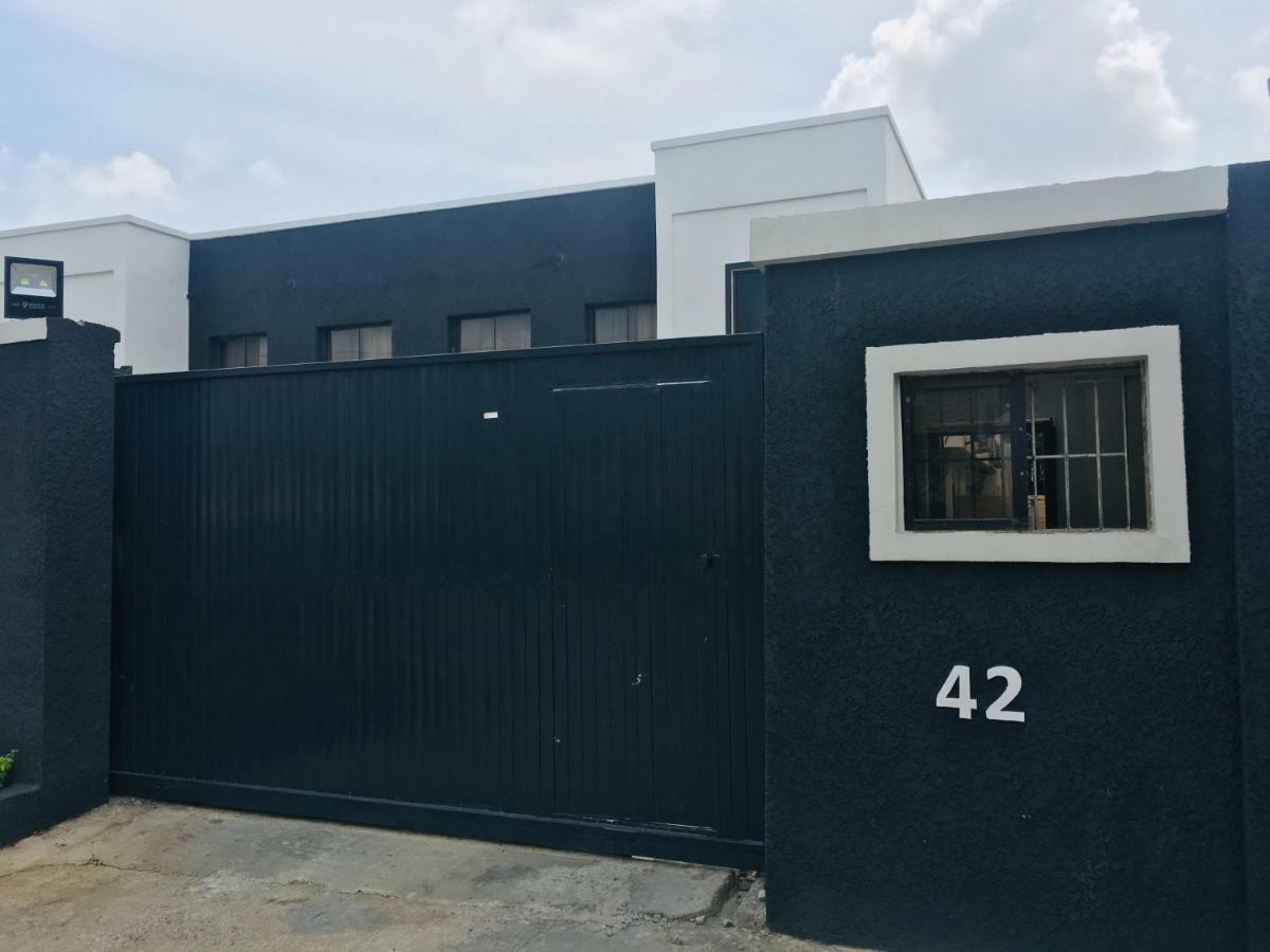 Luxevilla 42 Lekki Exterior photo